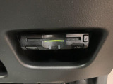 高速道路を走行時には必需品です。高速道路・有料道路の料金をキャッシュレス ゲートに停止することなく通過できます。ETCカードは現在ご利用中のもので大丈夫です。
