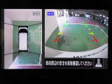 アラウンドビューモニターで車庫入れも空から見ている様に駐車できラクラクです。
