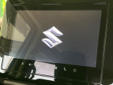 【メーカー純正9型ナビ】インテリアに溶け込むスタイリッシュな「専用設計」メーカーナビを装備♪視認性や操作性など基本性能にも優れ、より上質なカーライフをお楽しみいただけます。