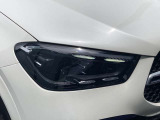 納車前整備は、検査ライン等の施設が充実した当店3階の指定工場で入念に行います。メルセデス・ベンツの定める厳しい基準をクリアしたお車のみをご案内させて頂きます。