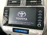 【メーカー純正9型ナビ】インテリアに溶け込むスタイリッシュな「専用設計」メーカーナビを装備♪視認性や操作性など基本性能にも優れ、より上質なカーライフをお楽しみいただけます。