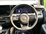 【ステアリングスイッチ】運転中、前方から目線をそらすことなく、オーディオ等の操作が可能な便利機能!安心&快適なドライブを演出してくれます♪