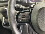 ステアリングにオーディオ操作スイッチが付いています。オーディオ画面に直接タッチしなくても操作が出来ますので、運転に集中できます。