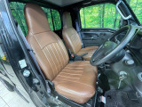 運転席シート廻りは使用感も少なく、良好な状態となっています。丁寧に使われていたことがよくわかりますね。