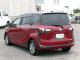 明るく広々、落ち着いた店内では、中古車のご検討・ご購入のほか、携帯電話(au)の購入等、様々なご相談に幅広く応えていきます♪