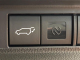 【パワーバックドア】スマートキーや運転席のボタンを押すだけでリアゲートが自動で開閉します!荷物を持っている時や、高い位置にあるバックドアを閉める際に便利な機能です♪