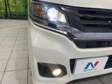 【LEDヘッドライト】悪天候や夜間走行時も良好な視界を確保し安心して運転できる高輝度LEDヘッドライトを装備!点灯速度が早く、消費電力も抑えられています。