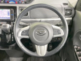 【純正革巻きステアリング】上質な革を使用することで、手にしっかり馴染みとても運転しやすいハンドルです♪