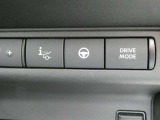 お車の速度等ヘッドアップディスプレイでより見やすく安全に運転ができます。