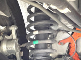 お車を安心してお乗りいただく為には、足回りの定期点検が欠かせません。サービスサポート(有償保証)では無料点検もご提供しており、安心のカーライフをお過ごしいただけるサポート体制が整っています。