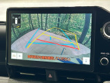 【バックカメラ】駐車時に後方がリアルタイム映像で確認できます。大型商業施設や立体駐車場での駐車時や、夜間のバック時に大活躍!運転スキルに関わらず、今や必須となった装備のひとつです!
