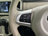 ステアリングスイッチ装備!運転しながら手元でオーディオの操作などができます。