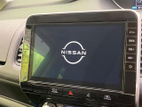【大画面ナビ】人気の大型10インチナビを装備。存在感のある大画面はインパクト大!ナビ利用時のマップ表示は見やすく、テレビやDVDは臨場感がアップ!いつものドライブがグッと楽しくなります♪