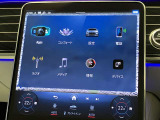 新しくなったセンターコンソールはスマートフォンを操作するような感覚でナビから車両の設定までが可能です。
