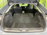 【パワーバックドア】スマートキーや運転席のボタンを押すだけでリアゲートが自動で開閉します!荷物を持っている時や、高い位置にあるバックドアを閉める際に便利な機能です♪