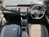 運転席からの、視界もよくどなたがお乗りになられても運転しやすい車両になっています☆