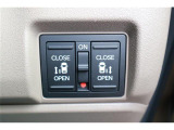 両側電動スライドドアで乗り降りらくらく♪