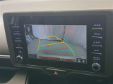 駐車が苦手な方でも安心のバックガイドモニター搭載。 後方の映像をクリアに表示し、ガイドラインで車庫入れや縦列駐車をしっかりサポート。毎日の運転がぐっとラクになります。