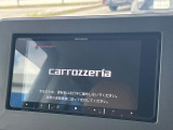 【インテリジェントキー】カバンやポケットに入れたままでもドアの施錠・解錠が可能なスマートキーを装備。エンジンのオン・オフ時もカギを取り出す必要が無いからとっても便利です♪