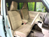 運転席シート廻りは使用感も少なく、良好な状態となっています。丁寧に使われていたことがよくわかりますね。