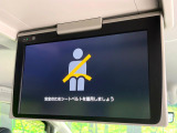 【フリップダウンモニター】大画面モニターで後席でもエンタメをお楽しみいただけます。小さなお子様にも大人気の装備です♪