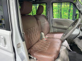運転席シート廻りは使用感も少なく、良好な状態となっています。丁寧に使われていたことがよくわかりますね。