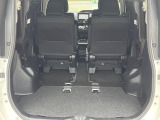 普段のお買い物や通勤、送迎等に十分な荷室スペースを確保しております。シートを倒すと、大きな荷物の積載も可能です♪