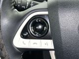 ステアリングスイッチ装備!運転しながら手元でオーディオの操作などができます。