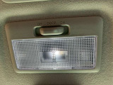 ルームランプは明るいLEDを採用しております!