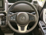 【ステアリングスイッチ】運転中、前方から目線をそらすことなく、オーディオ等の操作が可能な便利機能!安心&快適なドライブを演出してくれます♪