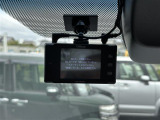 【ドライブレコーダー】映像・音声などの運転中の記録を残します。事故などを起こした起こされた時の証拠になりえますので、もしも時でも安心ですね。