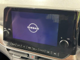 【メーカー純正ナビ】インテリアに溶け込むスタイリッシュな「専用設計」メーカーナビを装備♪視認性や操作性など基本性能にも優れ、より上質なカーライフをお楽しみいただけます。