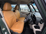 運転席シート廻りは使用感も少なく、良好な状態となっています。丁寧に使われていたことがよくわかりますね。