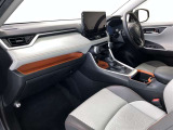 ご覧いただきましたお車が売約済みの場合もあります。事前に在庫確認をお願いいたします。