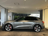 Q8 e-tron 55 クワトロ Sライン 4WD 
