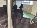 弊社営業時間は朝10:00から夕方18:00まで、毎週火曜日が定休日となっています。