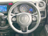 【純正革巻きステアリング】上質な革を使用することで、手にしっかり馴染みとても運転しやすいハンドルです♪