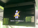 【フリップダウンモニター】大画面モニターで後席でもエンタメをお楽しみいただけます。小さなお子様にも大人気の装備です♪