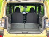 普段のお買い物や通勤、送迎等に十分な荷室スペースを確保しております。セカンドシートを倒すと、大きな荷物の積載も可能です♪