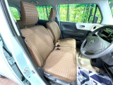 運転席シート廻りは使用感も少なく、良好な状態となっています。丁寧に使われていたことがよくわかりますね。