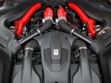 Portofinoから更に改良された3.9L V8ターボエンジンは620馬力を発揮します。