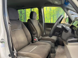 運転席シート廻りは使用感も少なく、良好な状態となっています。丁寧に使われていたことがよくわかりますね。