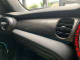 弊社お客様より頂いた下取車やデモカーが在庫の殆どを占めています。車の経歴や整備記録が分かり、ご安心してお車をお選び頂ける正規ディーラーならではのラインナップでございます。