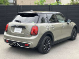 まずはご連絡をください!お車詳細や展示状況はMINI NEXT城東鶴見06-6933-3298まで。