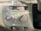 寒い冬も暑い夏も全席に快適な空調を届けてくれる、ダイヤル式エアコンを装備♪