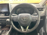 【純正革巻きステアリング】上質な革を使用することで、手にしっかり馴染みとても運転しやすいハンドルです♪