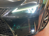 【角型三眼LEDヘッドライト】スタイリッシュな見た目の三眼LEDヘッドライトを装備♪スタイルだけでなく、夜間の走行も視界良好で安心してお乗りいただけます。