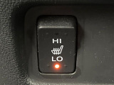 【シートヒーター】寒い日に重宝するシートヒーター!エアコンより早く温まってくれるので寒がりの人も安心ですね♪エアコンの温風は乾燥するから苦手、という方にもをおすすめです。