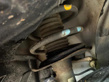 お車を安心してお乗りいただく為には、足回りの定期点検が欠かせません。サービスサポート(有償保証)では無料点検もご提供しており、安心のカーライフをお過ごしいただけるサポート体制が整っています。