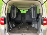 普段のお買い物や通勤、送迎等に十分な荷室スペースを確保しております。セカンドシートを倒すと、大きな荷物の積載も可能です♪
